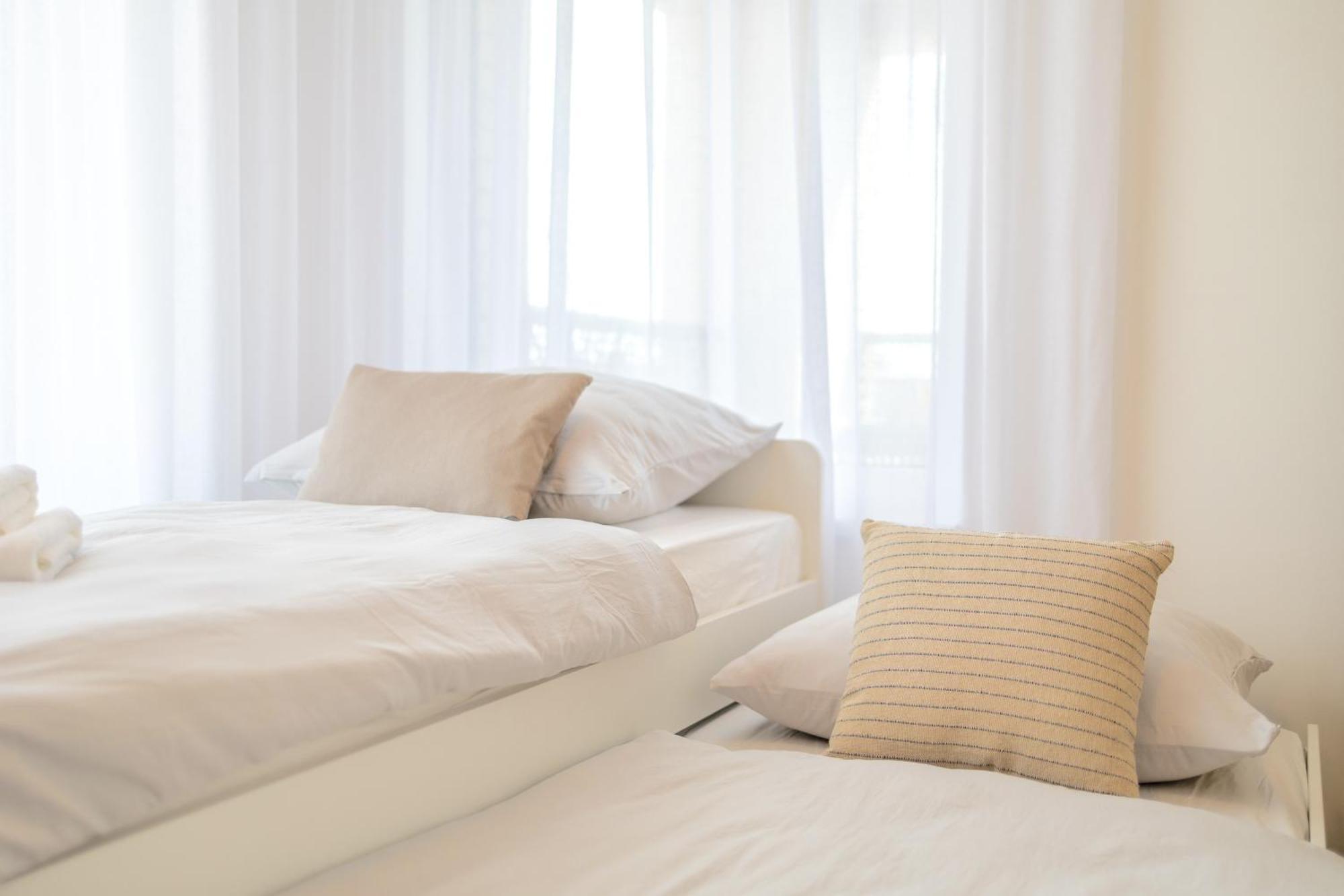 Bright 2br - 4th Floor, Balcony, Free Parking By Gravity Appartamento Praga